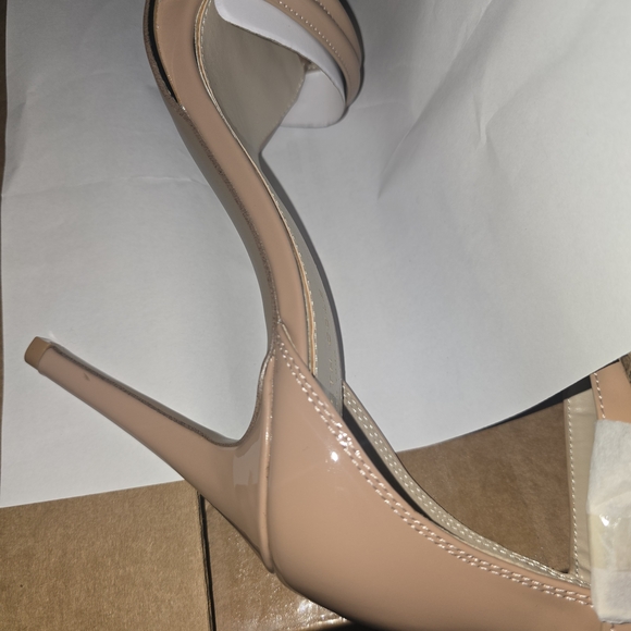 Kenneth Cole Women's Tan Heels NWOT NWOB 9.5M - Picture 2 of 8